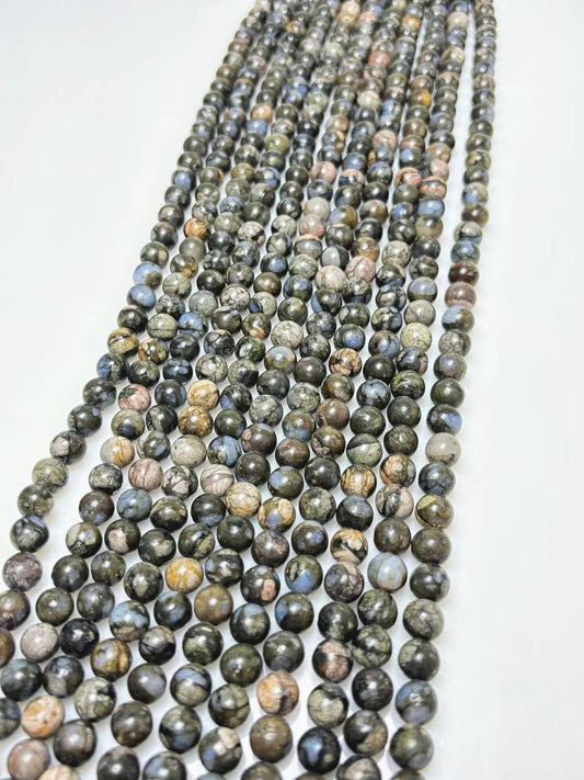 8mm Que sera beads strand