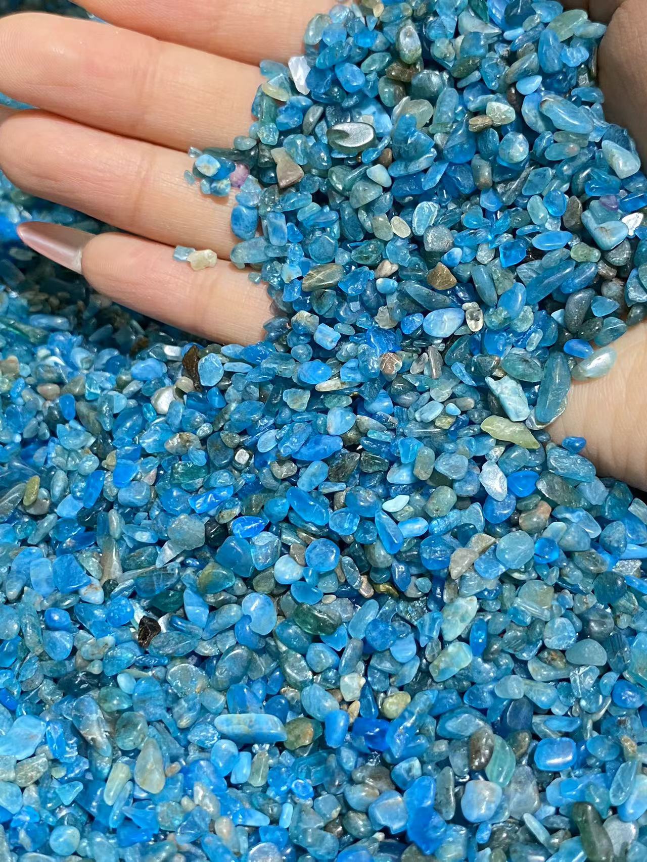 Blue apatite chips