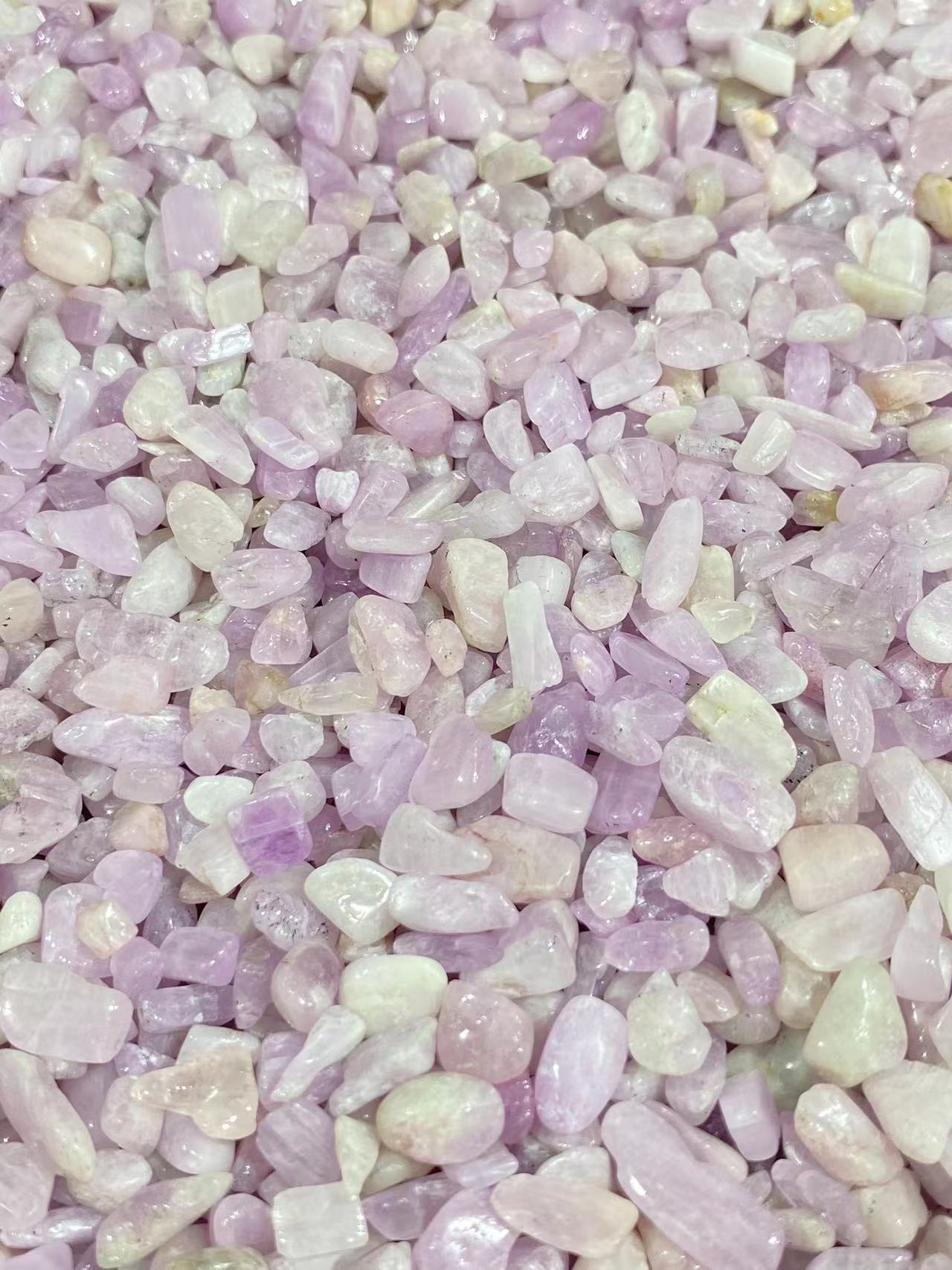 Kunzite chips